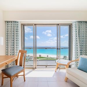 Premium King Room Mobility accessible
